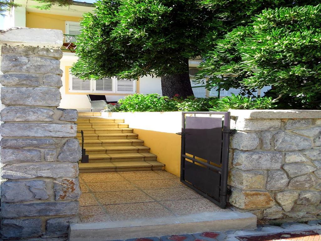 Apartments Tomasic Baska  Luaran gambar